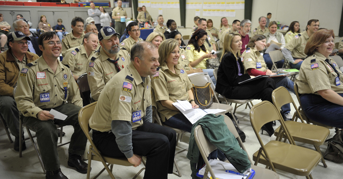 How do you encourage Scouters to attend roundtable?
