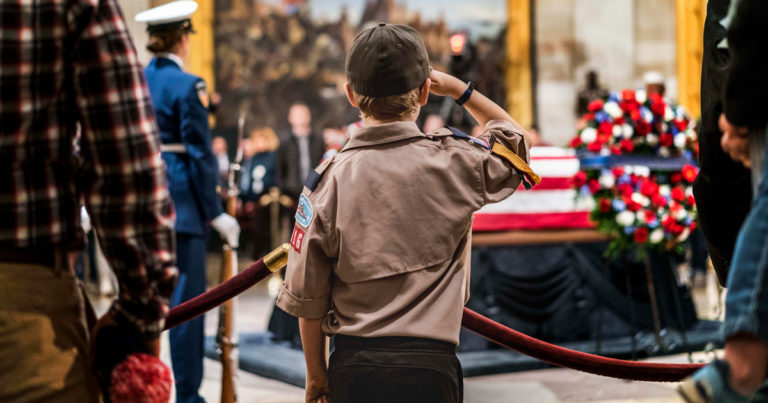 During the public viewing former President George H.W. Bush lies in State at the US Capitol rotunda on Capitol Hill in Washington, DC on Monday December 3, 2018. (Photo by Melina Mara/The Washington Post via Getty Images)