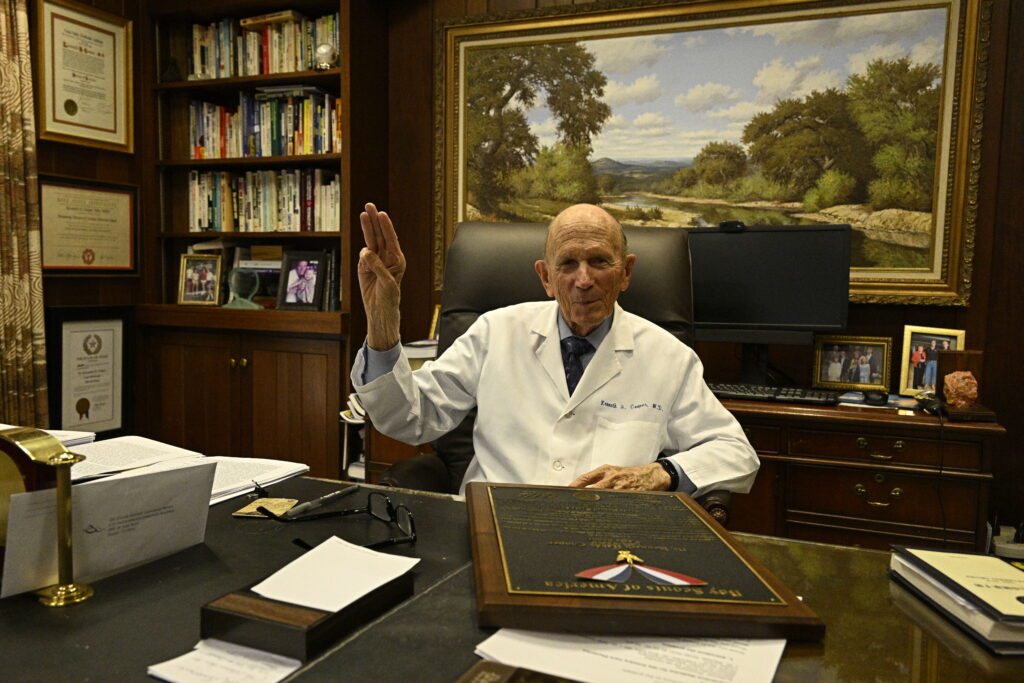 Kenneth Cooper Scout sign